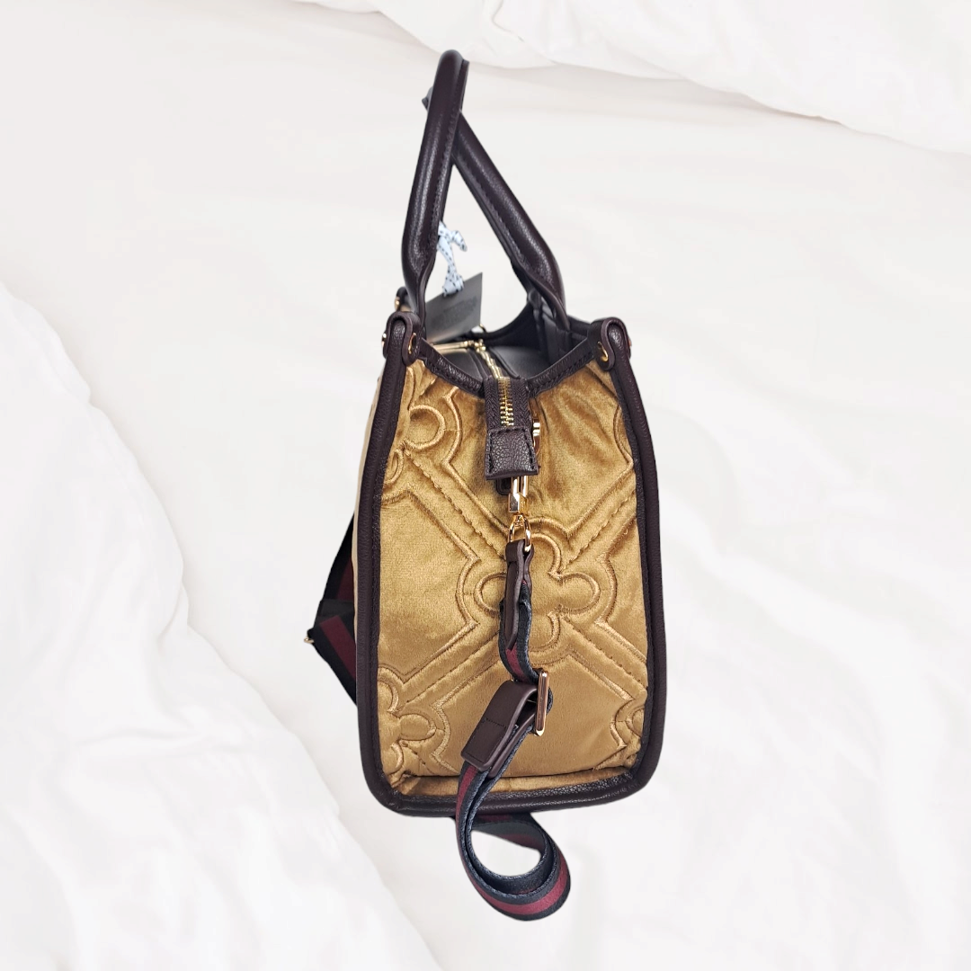 BORSA IRIS