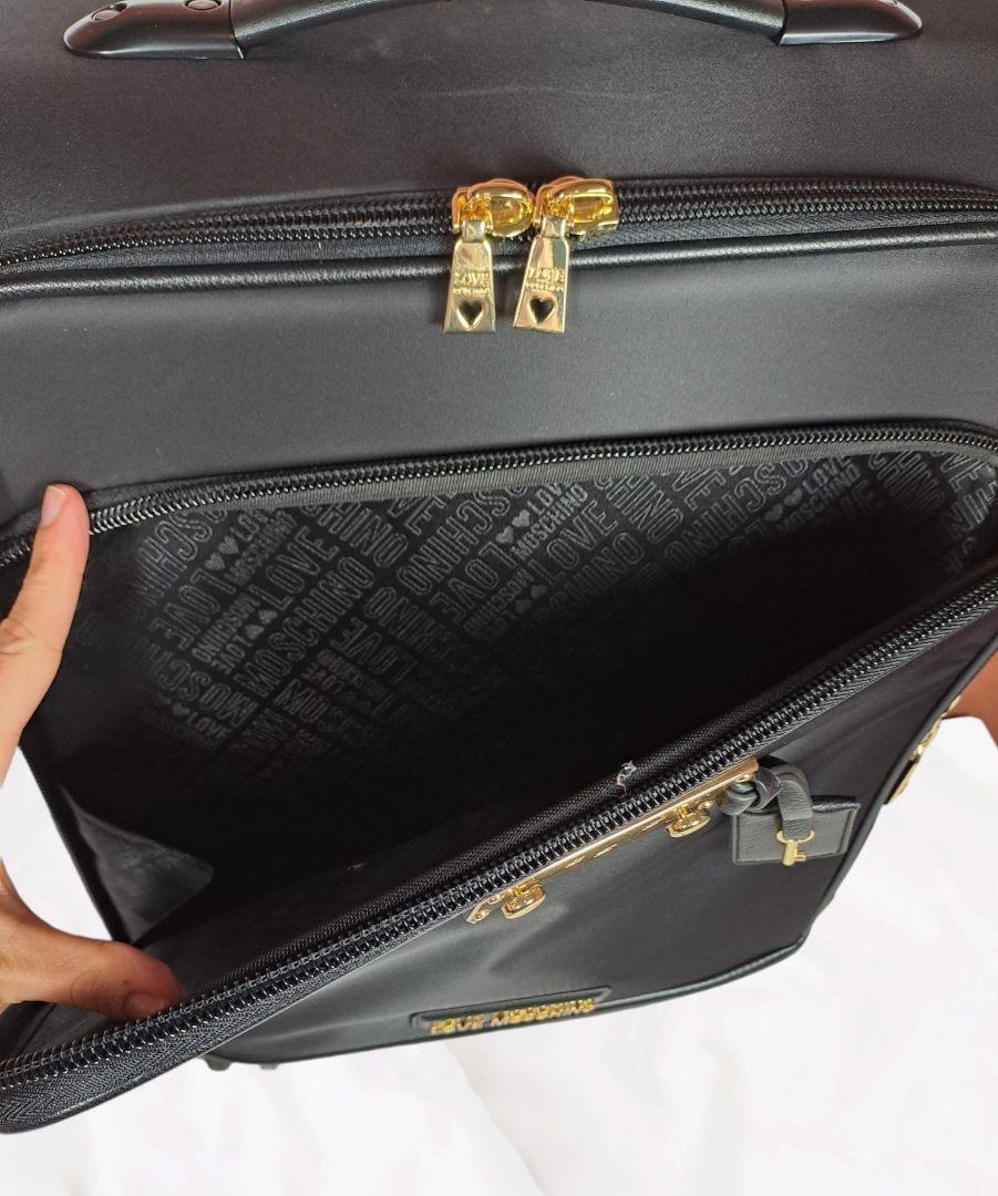 CARRY ON LOVE MOSCHINO